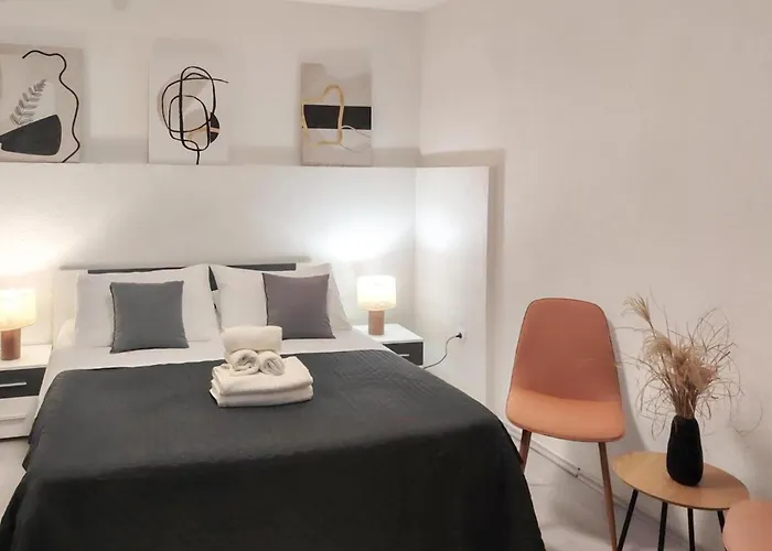 1 Bedroom Awesome In Hvar *
