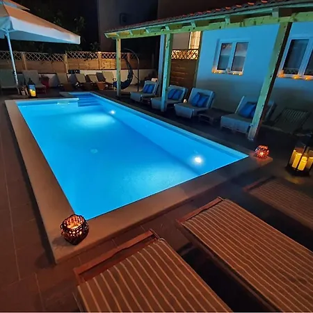 1 Bedroom Awesome In Hvar *